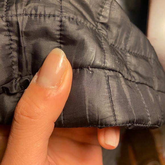 North Face Thermoball Eco Black puffer jacket in size Medium - Picture 2 of 3
